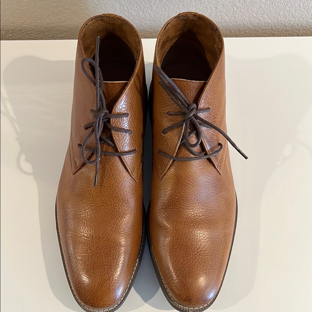 Carlo Mirandi Men's Brown Leather Chukka Boots  Size 9.5 excellent condition